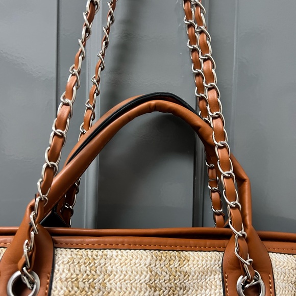 Elegant Tan and Brown Striped Tote Bag - Picture 8 of 10